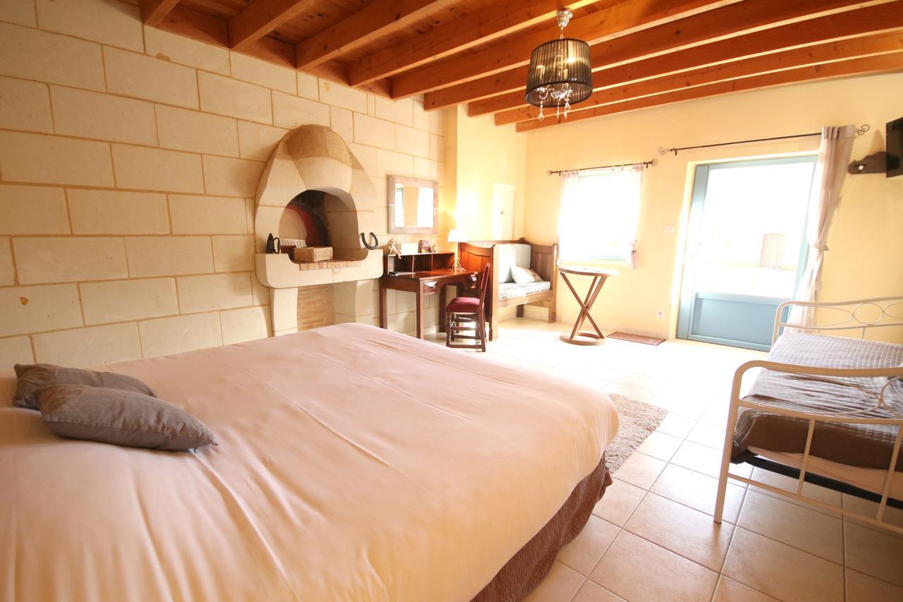 Louresse-Rochemenier Chambres D'Hotes Les Delices De La Roche المظهر الخارجي الصورة